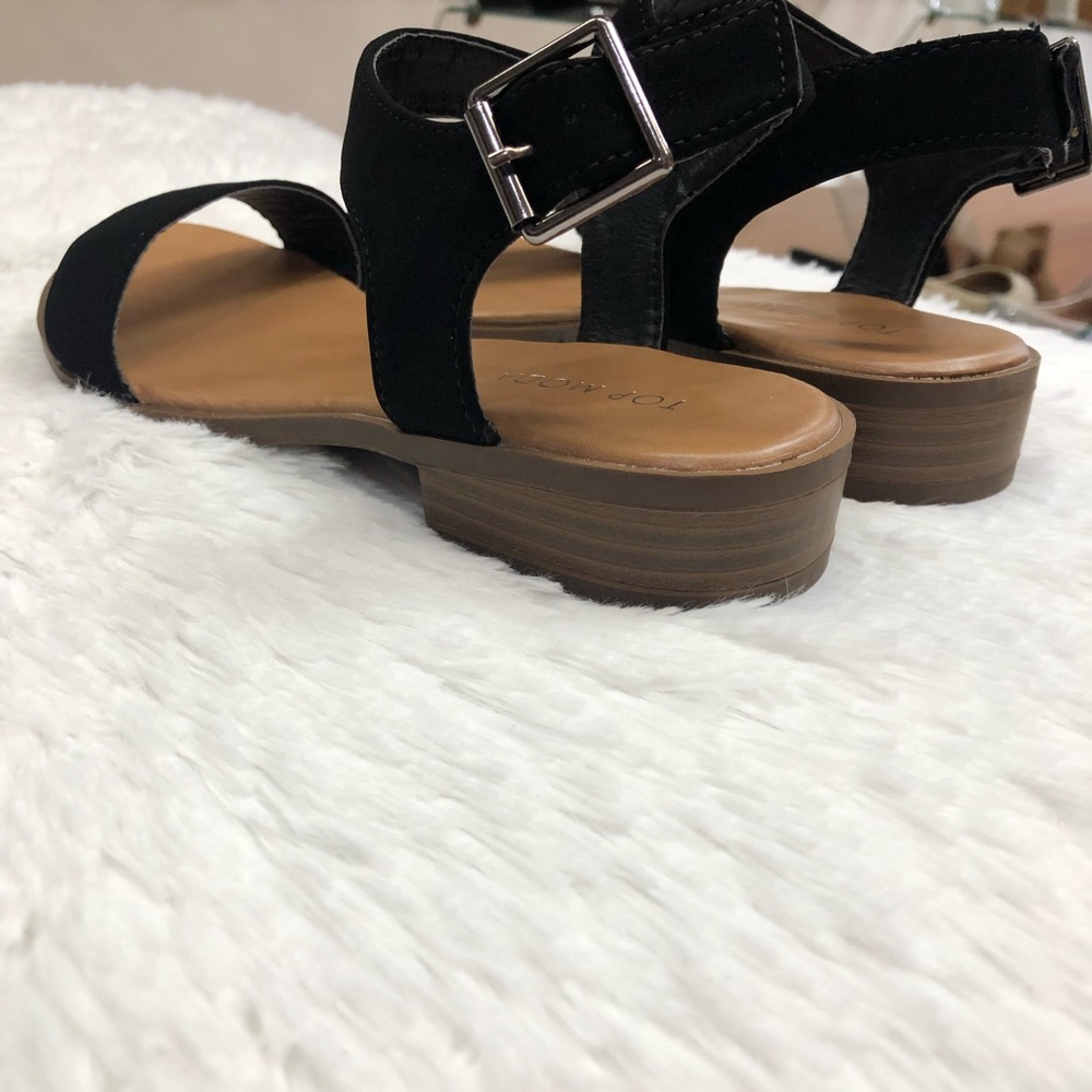 Black Open Toe Sandal with small block heel - Picture 6 of 7
